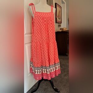 Red Sleeveless Patterned Dress
